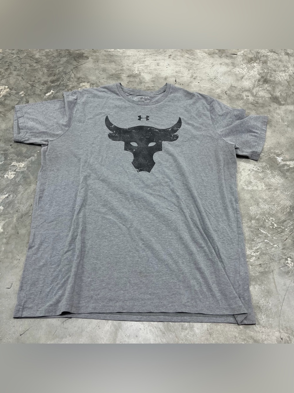 Under Armour Project Rock T-Shirt Men's Size XL Gray Short Sleeve Crew Neck READ